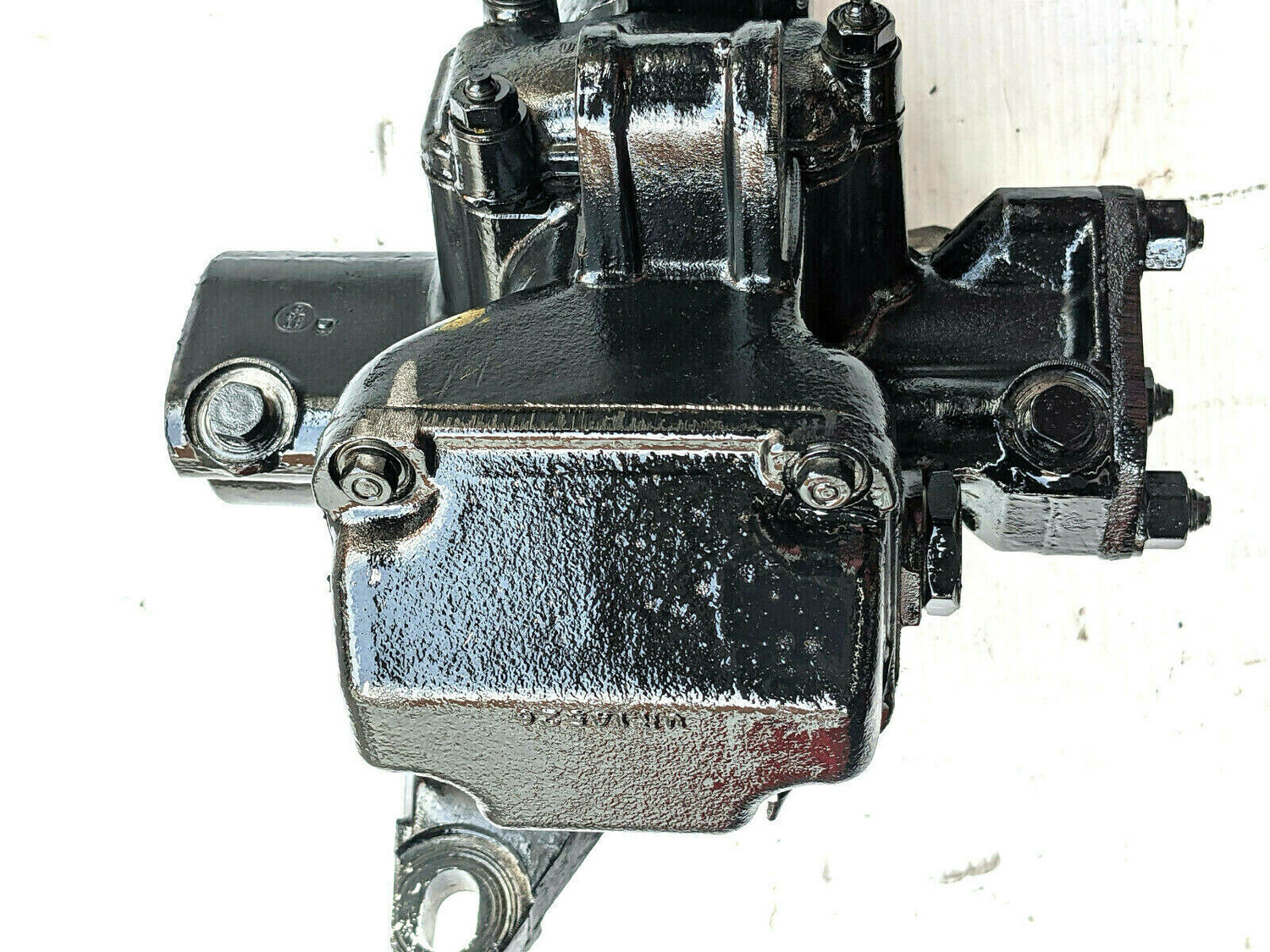 Rolls Royce Silver Shadow AUXILIARY STEERING DAMPENING BOX UR14541