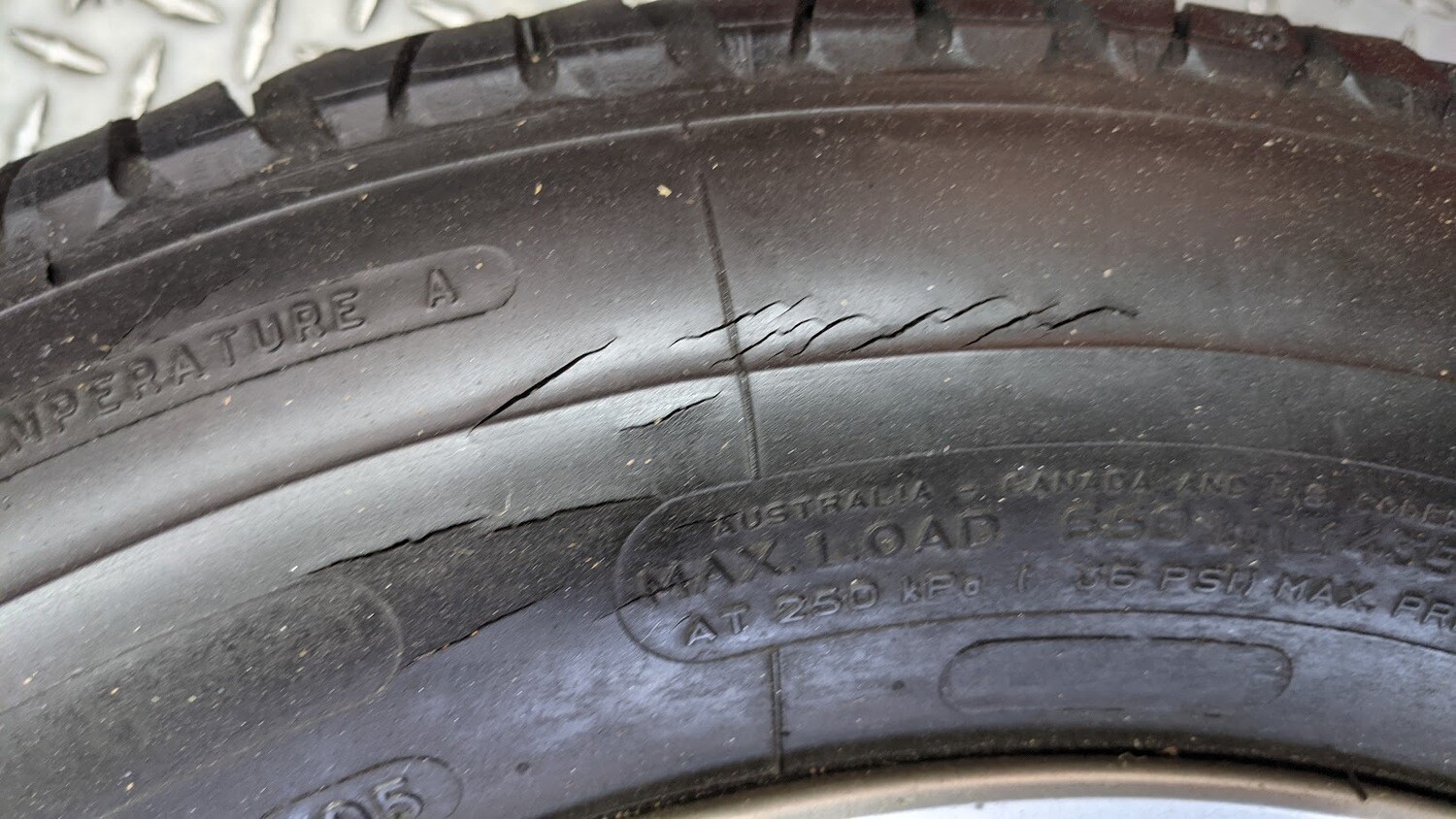 FERRARI 308 GTSi WHEEL RIM ALLOY 117132 TRX METRIC SPARE TIRE