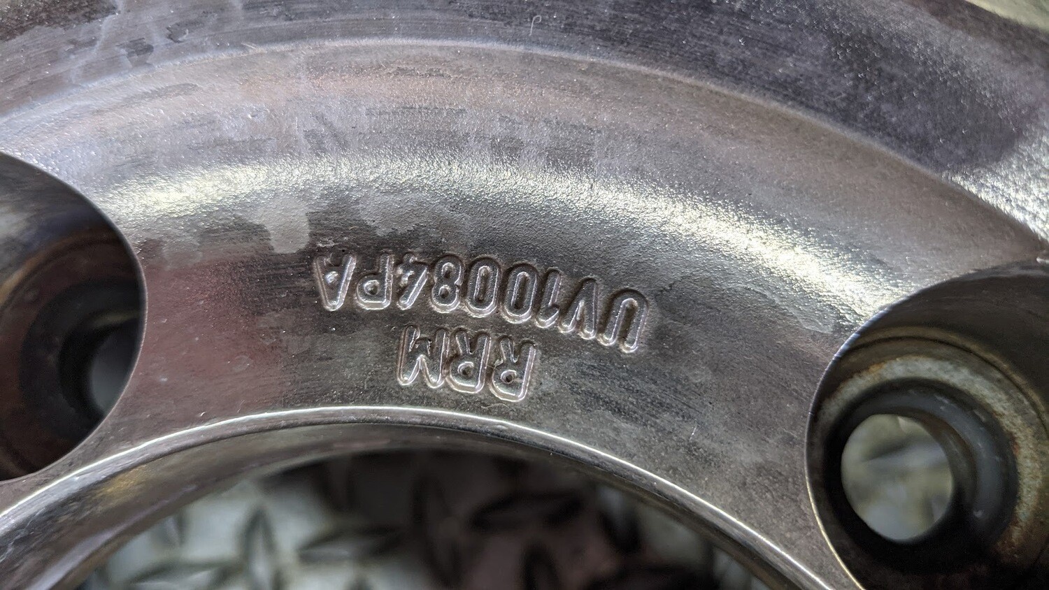 81 to 98 BENTLEY TURBO R L WHEEL RIM 17 INCHES GOOD CONDITION one