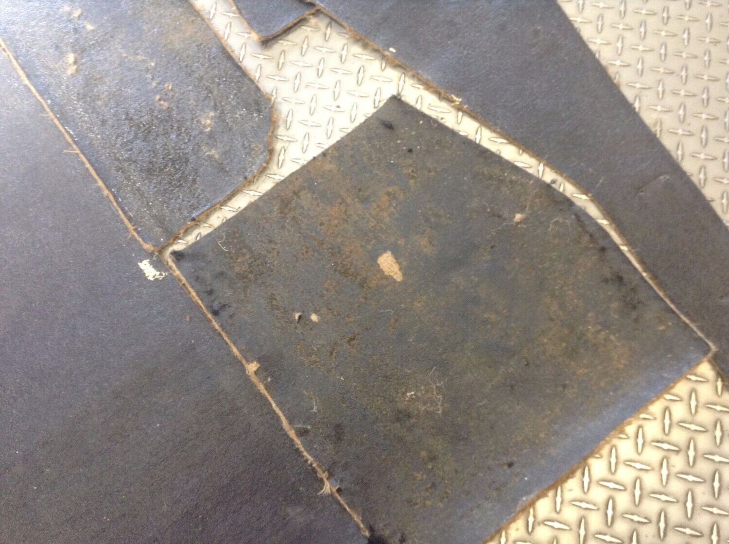 81 - 91 ROLLS ROYCE SILVER SPUR TRUNK SOUND PROOFING LINER