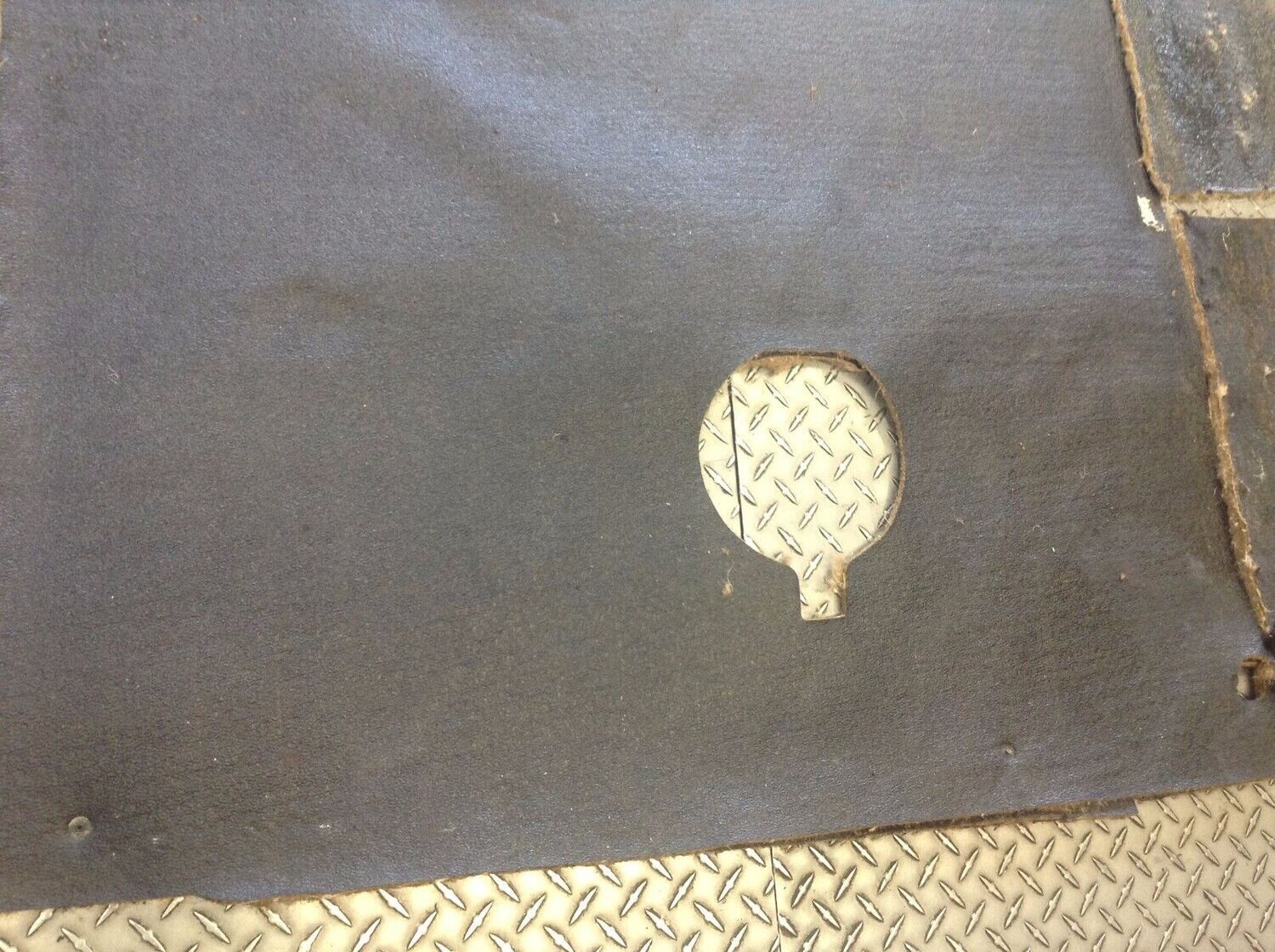 81 - 91 ROLLS ROYCE SILVER SPUR TRUNK SOUND PROOFING LINER