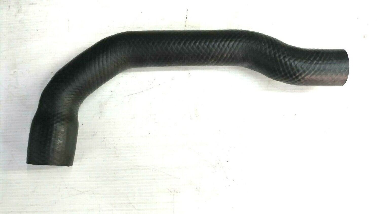 Rolls Royce Silver Shadow UPPER RADIATOR HOSE FROM VIN 30001 ON UR17808