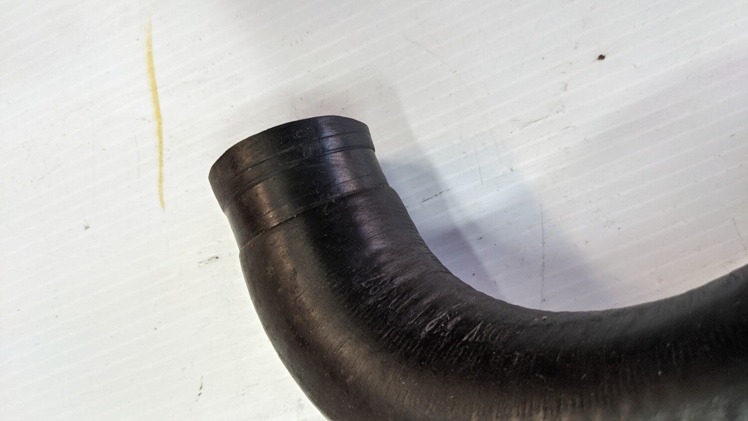 Rolls Royce Silver Shadow LOWER RADIATOR HOSE FROM VIN 30001 ON UR17807 RH17807 PRE OWNED