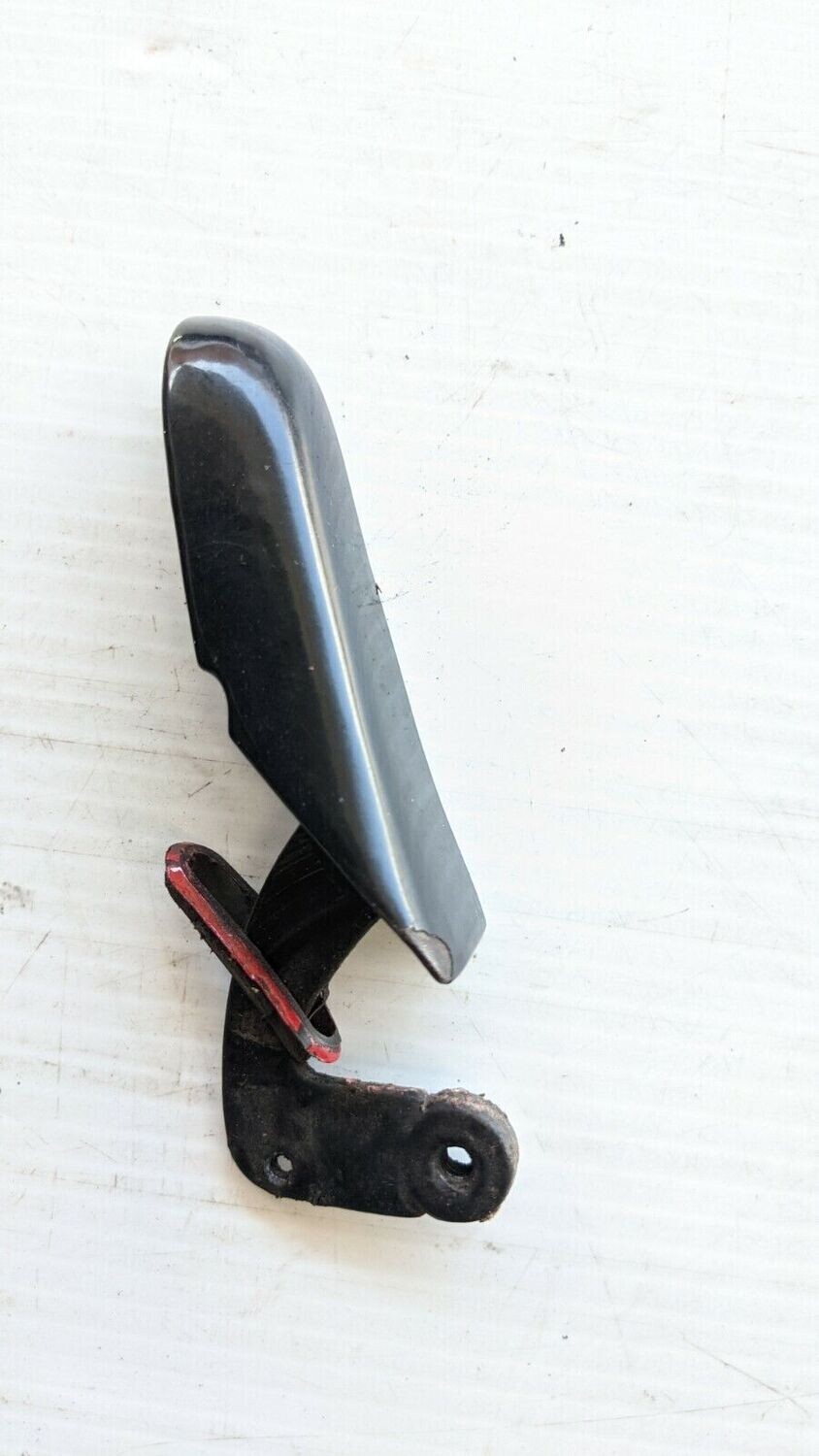 FERRARI 308 GTSi PART LEFT outer DOOR handle 60271103