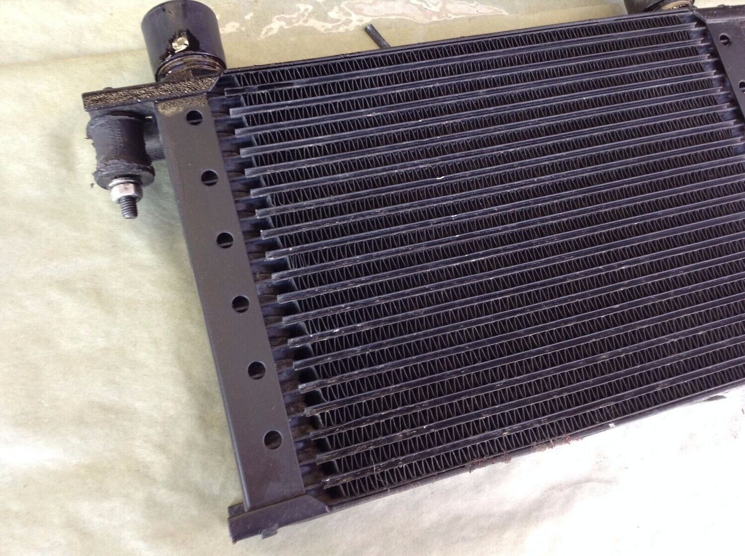 81 - 91 ROLLS ROYCE SILVER SPUR OIL ENGINE COOLER