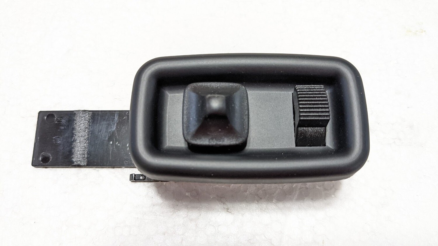 ECP FERRARI 308 GTSi PART MIRROR SWITCH 61063200 NEW