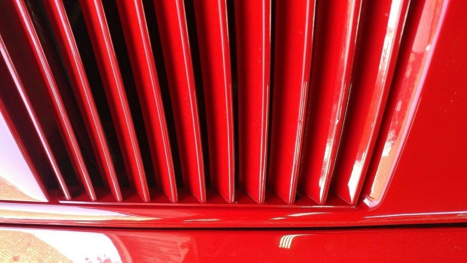 FERRARI 308 GTSi LEFT HEADLIGHT GRILLE VERY CLEAN 60024213