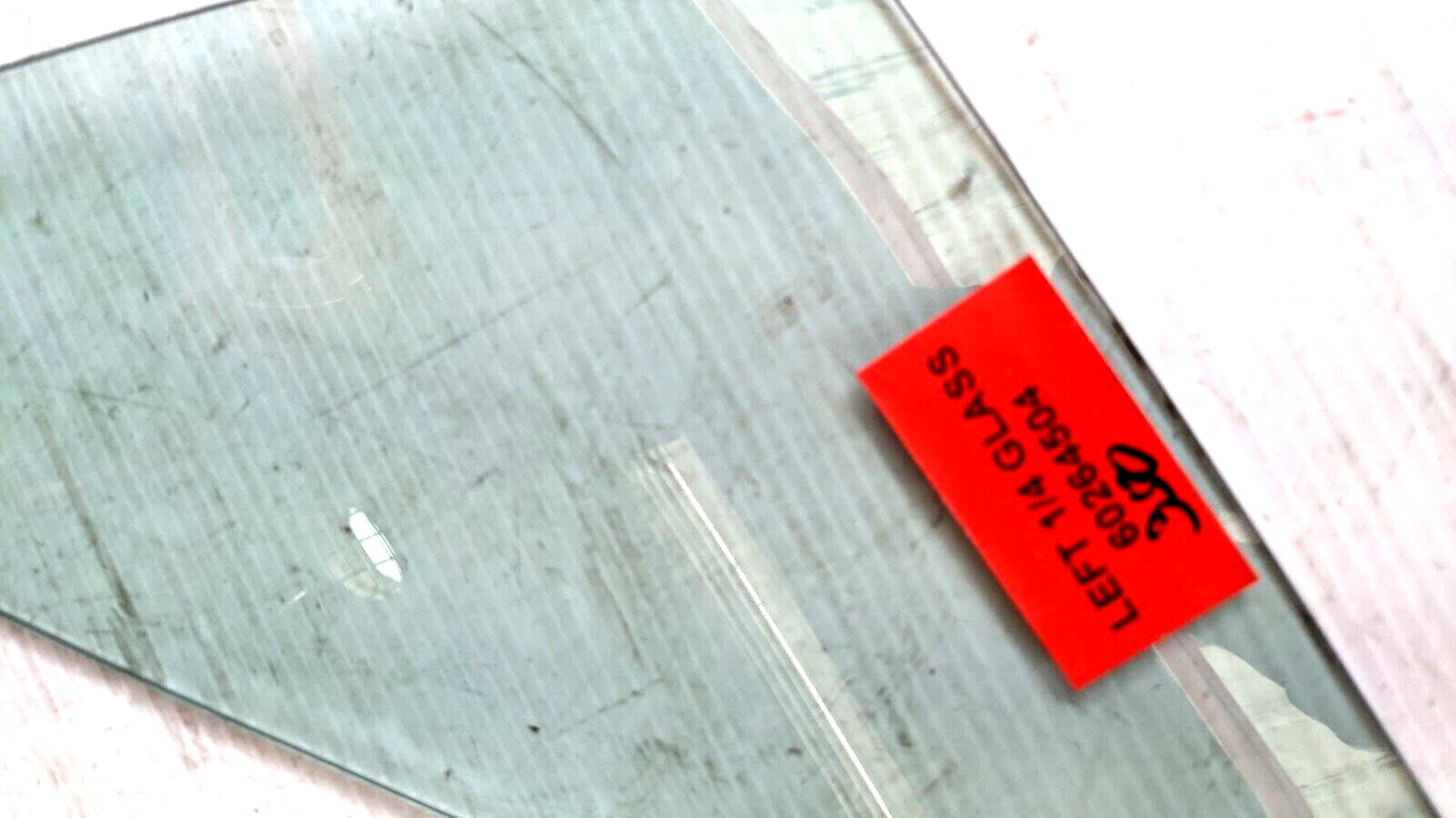 FERRARI 308 GTSi LEFT DOOR 1/4 GLASS USA MODEL GENUINE 60264504