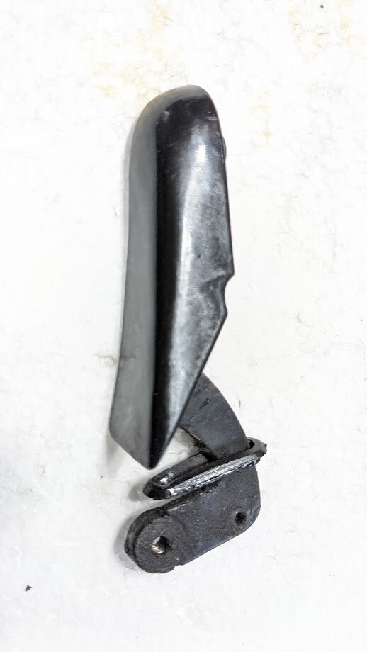 FERRARI 308 GTSi PART RIGHT outter DOOR handle 60271004