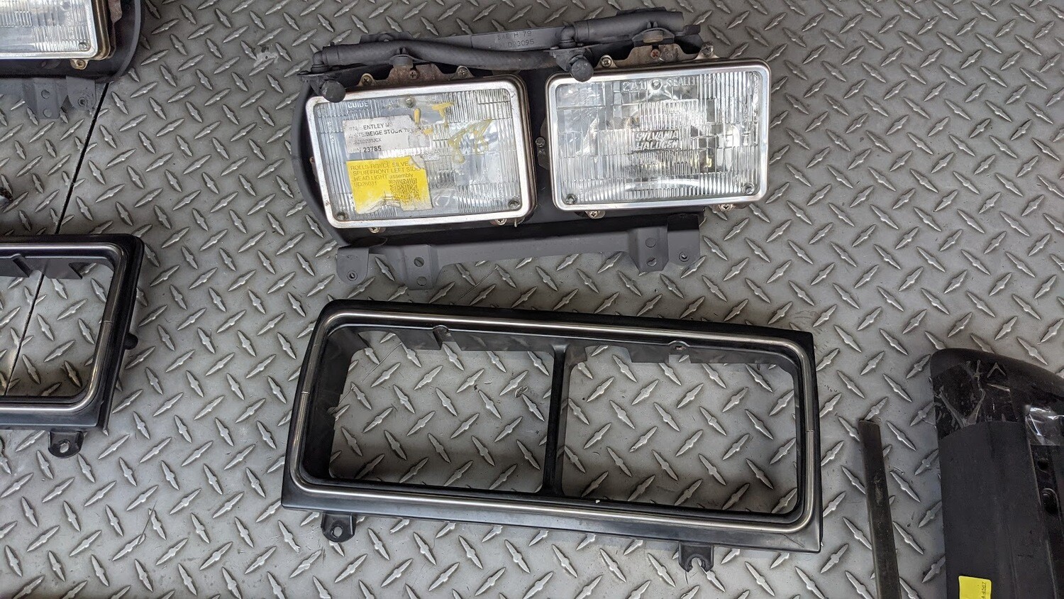 81 TO 98 Rolls Royce Silver Spur BENTLEY T FRONT LIGHT BUNDLE WITH FACE BAR