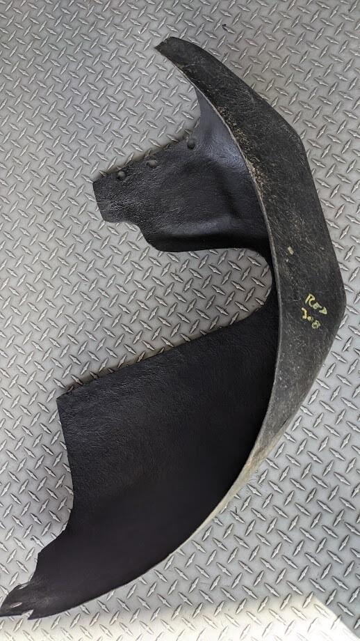 FERRARI 308 GTSi RIGHT REAR SPLASH GUARD UNDERFENDER MUD 60091303