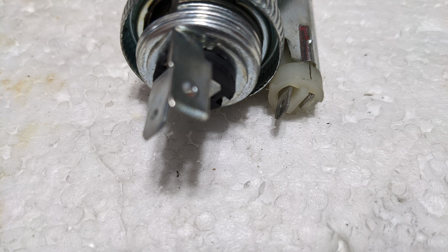 FERRARI 308 PARTS GTS CENTER CONSOLE CIGAR LIGHTER SOCKET 60603000