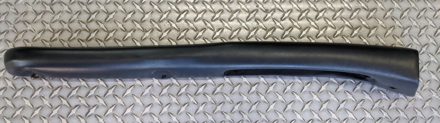 FERRARI 308 GTSi INTERIOR DOOR PANEL ARM REST LEFT SIDE  BLACK 60067501