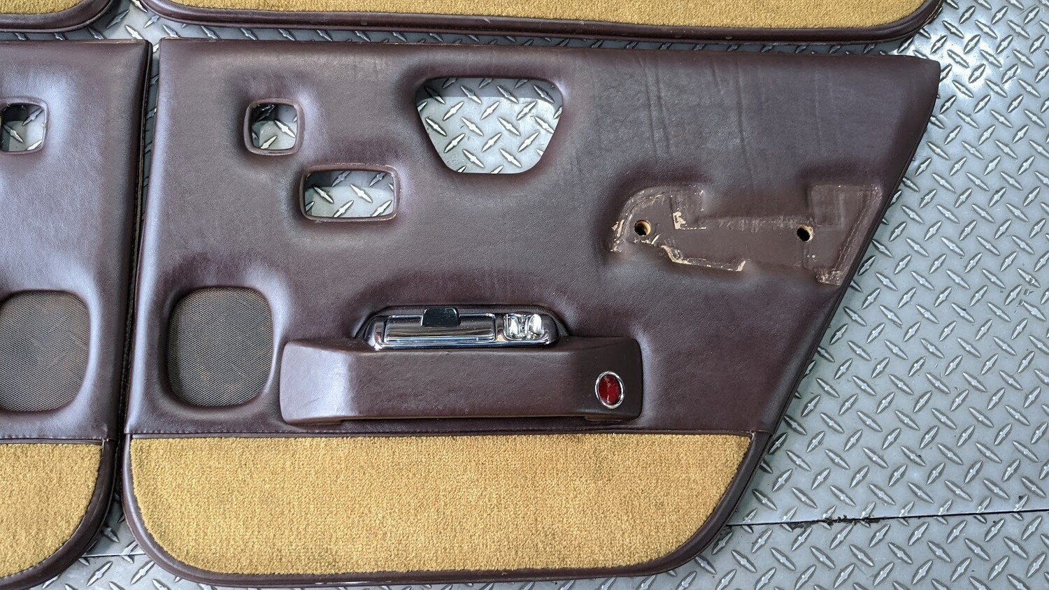 65 - 80 ROLLS ROYCE SILVER SHADOW DOOR PANEL   SET ON BROWN SWB