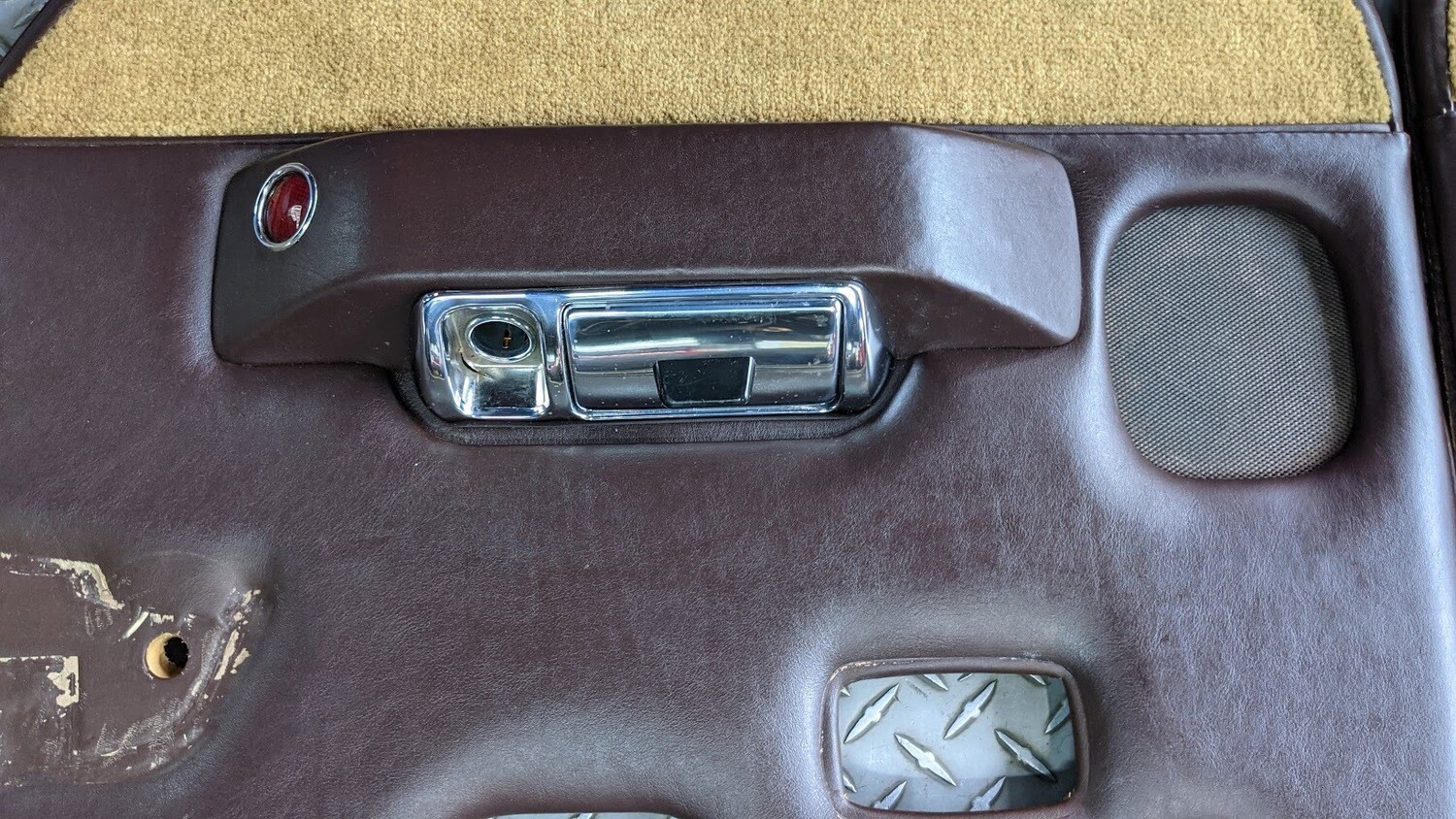 65 - 80 ROLLS ROYCE SILVER SHADOW DOOR PANEL   SET ON BROWN SWB