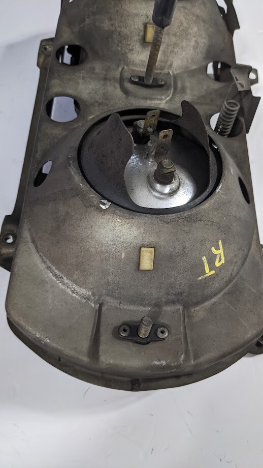 81 - 99 ROLLS-ROYCE SILVER SPUR FRONT RIGHT SIDE HEAD LIGHT
 PRE-OWNED