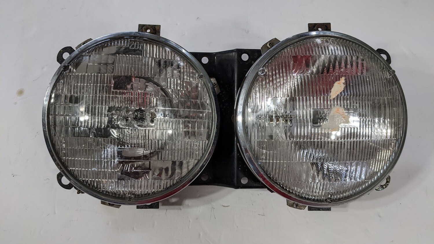 81 - 99 BENTLEY FRONT RIGHT SIDE HEAD LIGHT
 PRE-OWNED