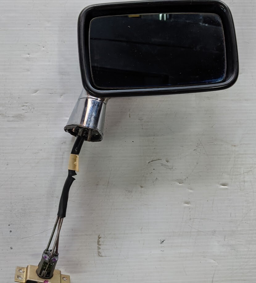 77- 80 ROLLS ROYCE SILVER SHADOW RIGHT SIDE MIRROR WITH COMMAND UB33280