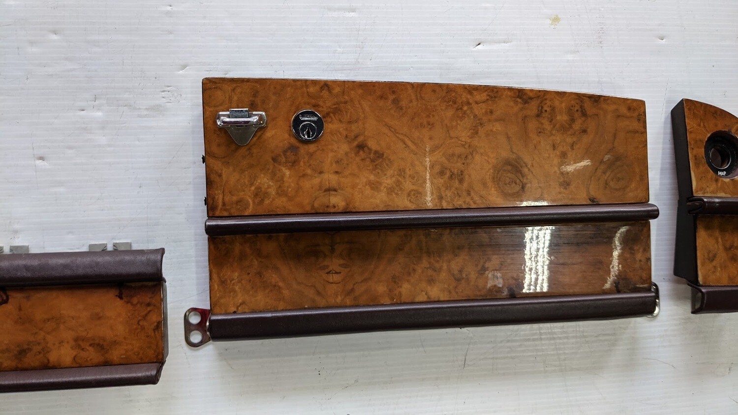 77 80 ROLLS ROYCE SILVER SHADOW II DASH WOOD PANEL SET