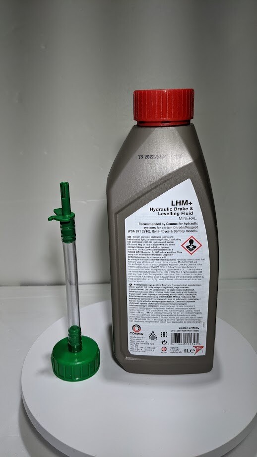 ROLLS ROYCE SILVER SPUR MINERAL OIL LHM + RH15215 LITER AND ADAPTER