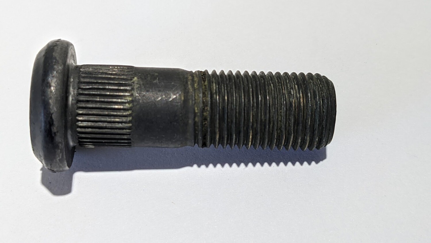 1980 to 1998 Rolls Royce Silver Spirit Spur wheel lug stud RIGHT SIDE UG13926