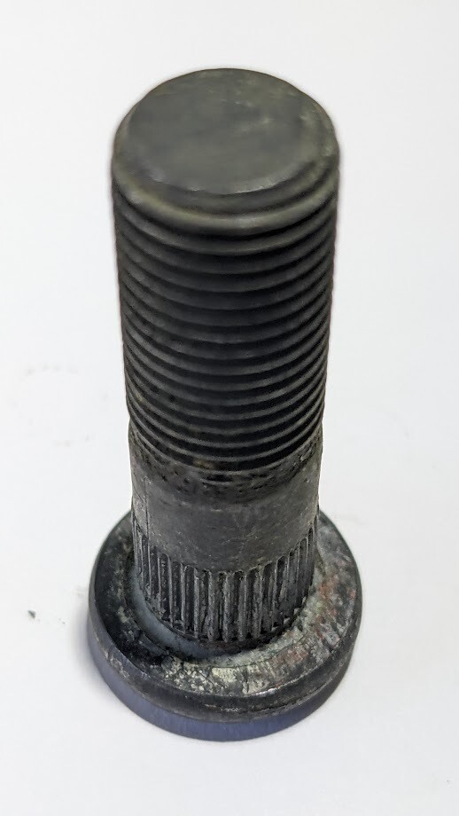 1980 to 1998 Rolls Royce Silver Spirit Spur wheel lug bolt stud LEFT SIDE UG13925