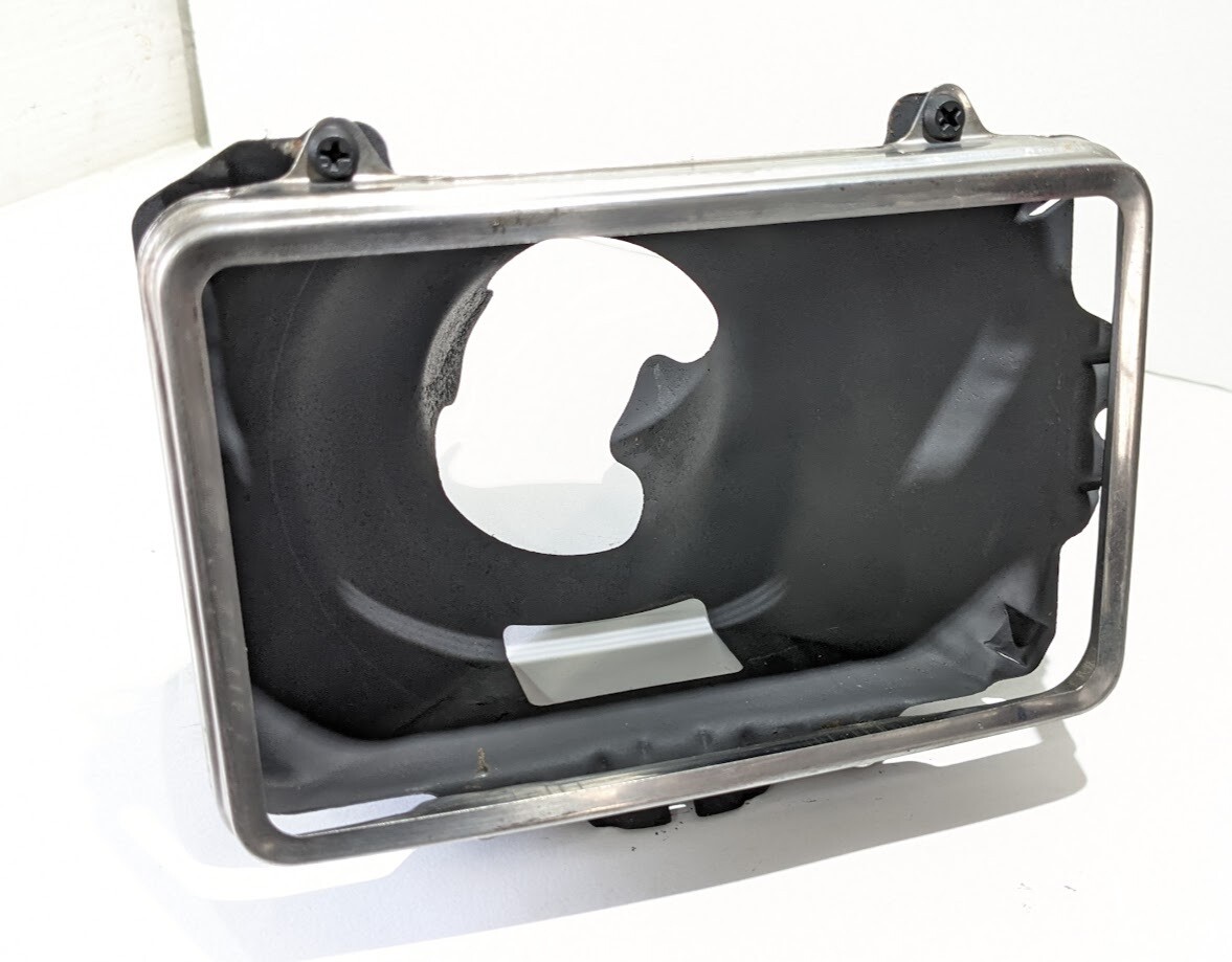 ROLLS-ROYCE SILVER SPUR FRONT LEFT OUTER SIDE HEAD LIGHT
 PRE-OWNED LOW BEAM BUCKET UD25963