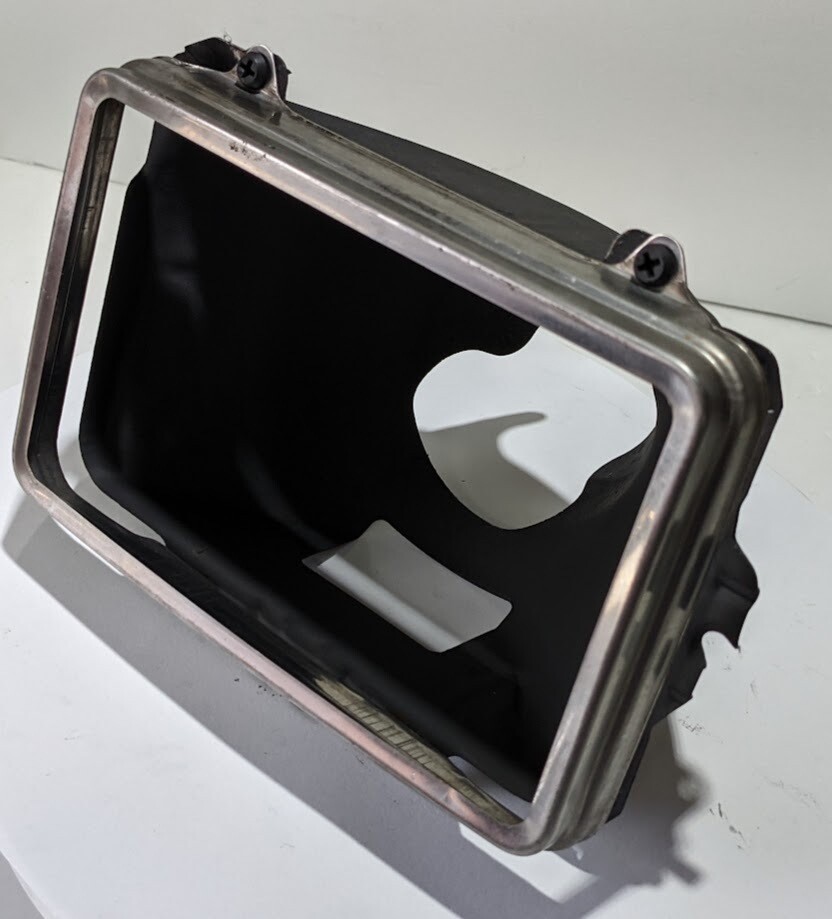 ROLLS-ROYCE SILVER SPUR FRONT LEFT OUTER SIDE HEAD LIGHT
 PRE-OWNED LOW BEAM BUCKET UD25963