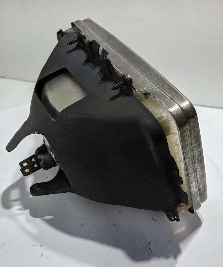 ROLLS-ROYCE SILVER SPUR FRONT LEFT INNER SIDE HEAD LIGHT
 PRE-OWNED HIGH BEAM BUCKET UD25953