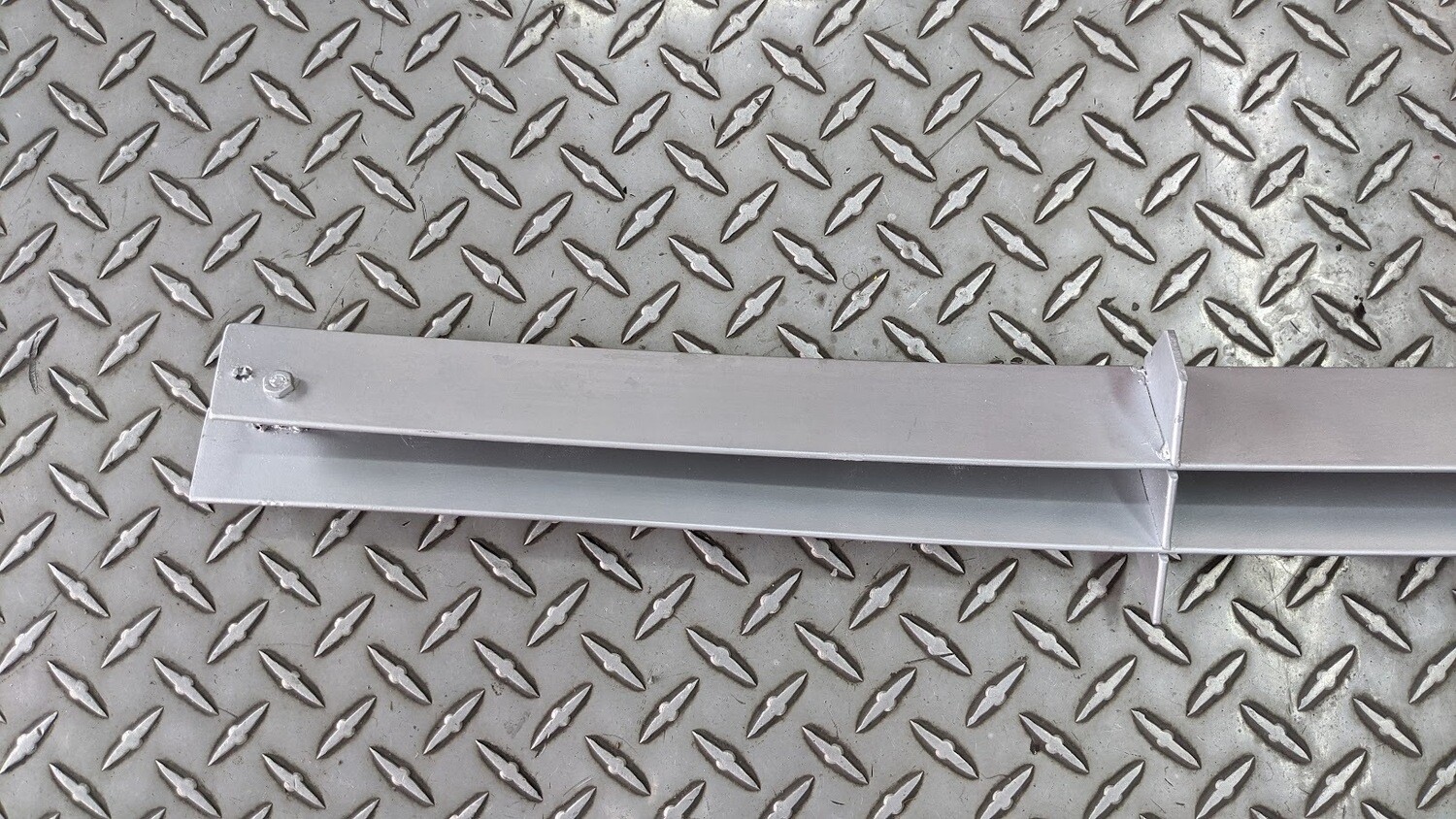 FERRARI 308 GTSi  FRONT  GRILLE USA MODEL UNDER BUMPER 60024304 -
