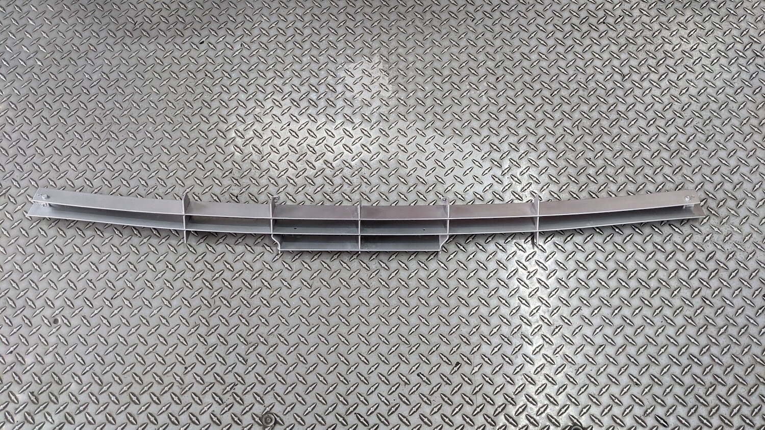 FERRARI 308 GTSi  FRONT  GRILLE USA MODEL UNDER BUMPER 60024304 -