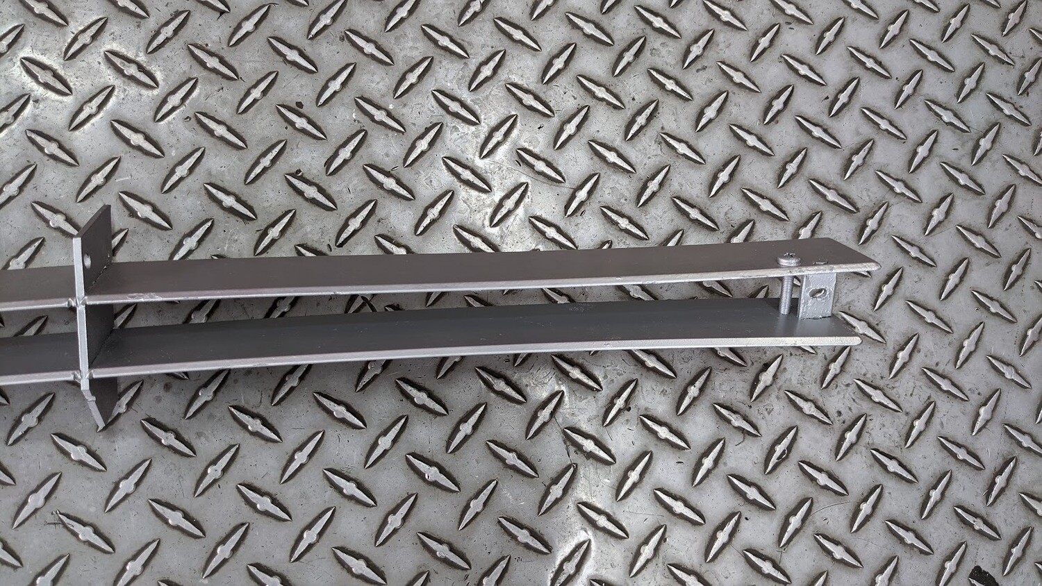 FERRARI 308 GTSi  FRONT  GRILLE USA MODEL UNDER BUMPER 60024304 -