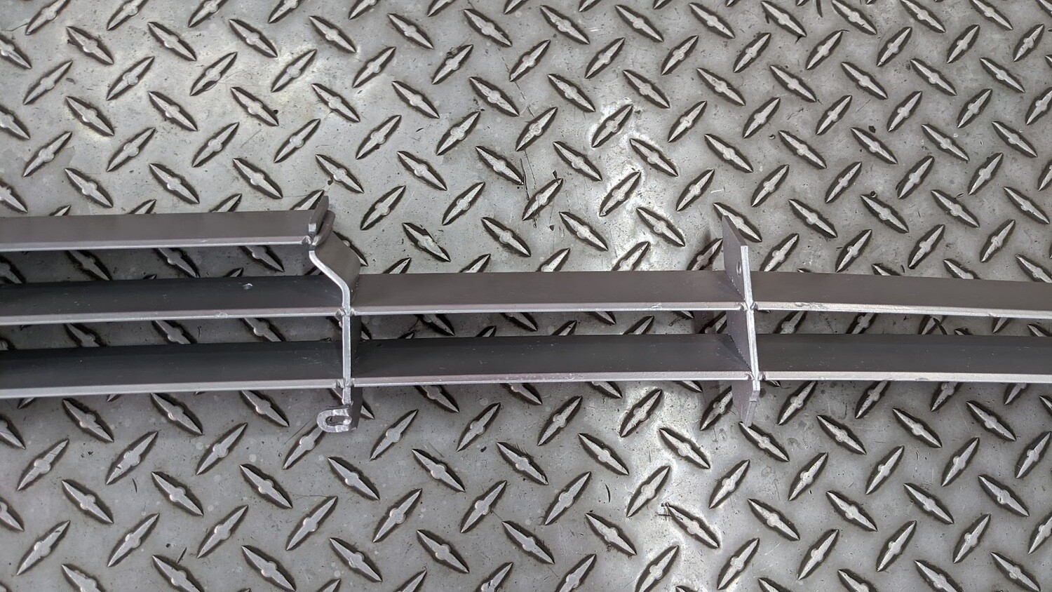 FERRARI 308 GTSi  FRONT  GRILLE USA MODEL UNDER BUMPER 60024304 -