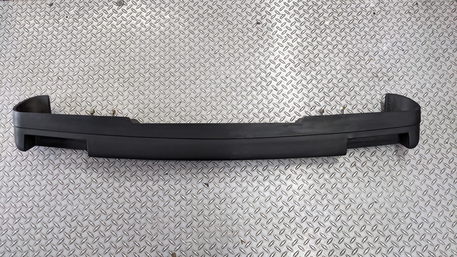 FERRARI 308 GTSi  FRONT  BUMPER USA MODEL VERY CLEAN 60209301 ORIGINAL
