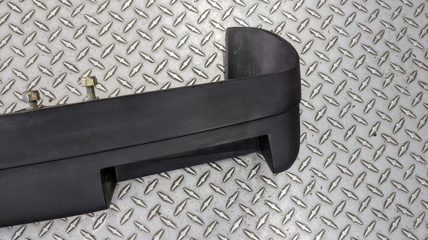 FERRARI 308 GTSi  FRONT  BUMPER USA MODEL VERY CLEAN 60209301 ORIGINAL