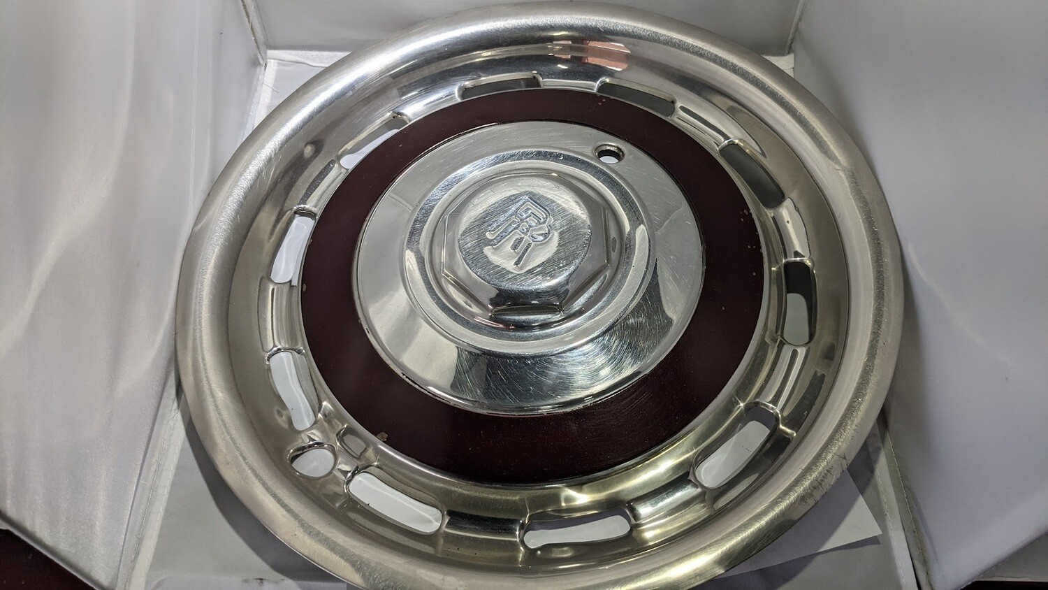 1965 to 1980 Rolls Royce Silver Shadow 4 hub cap, wheel dust cover used