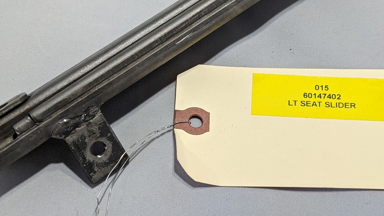 FERRARI 308 GTSi INTERIOR LEFT SEAT SLIDING TRACK 60147402