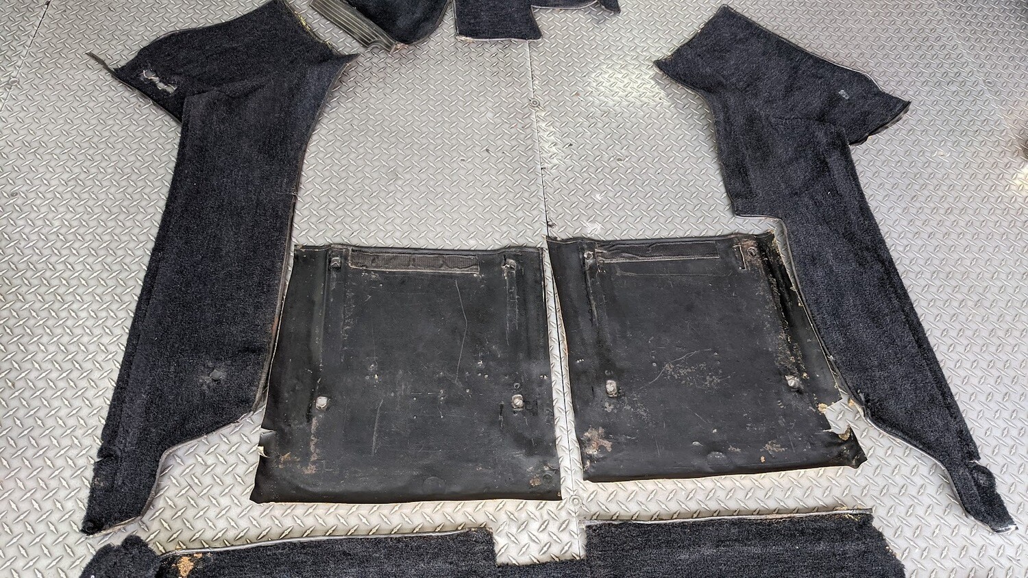 FERRARI 308 GTSi INTERIOR BLACK CARPET ORIGINAL