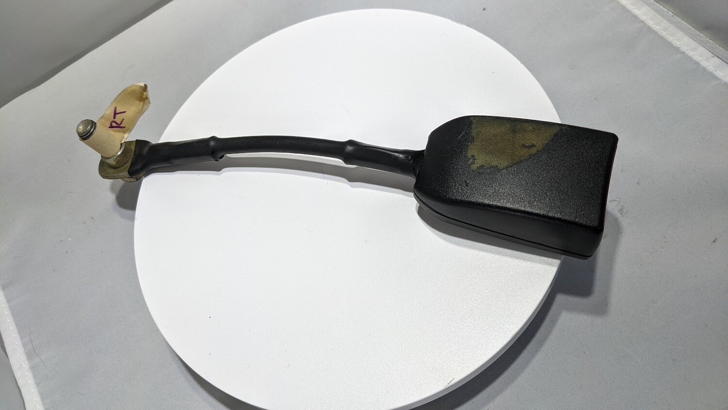 FERRARI 308 GTSi  SEAT BELT BUCKEL RECEIVER PASSENGER SIDE 62551300