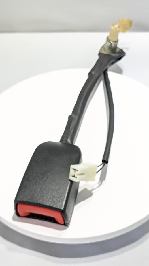 FERRARI 308 GTSi  SEAT BELT BUCKEL RECEIVER DRIVER LEFT SIDE 62551300L
