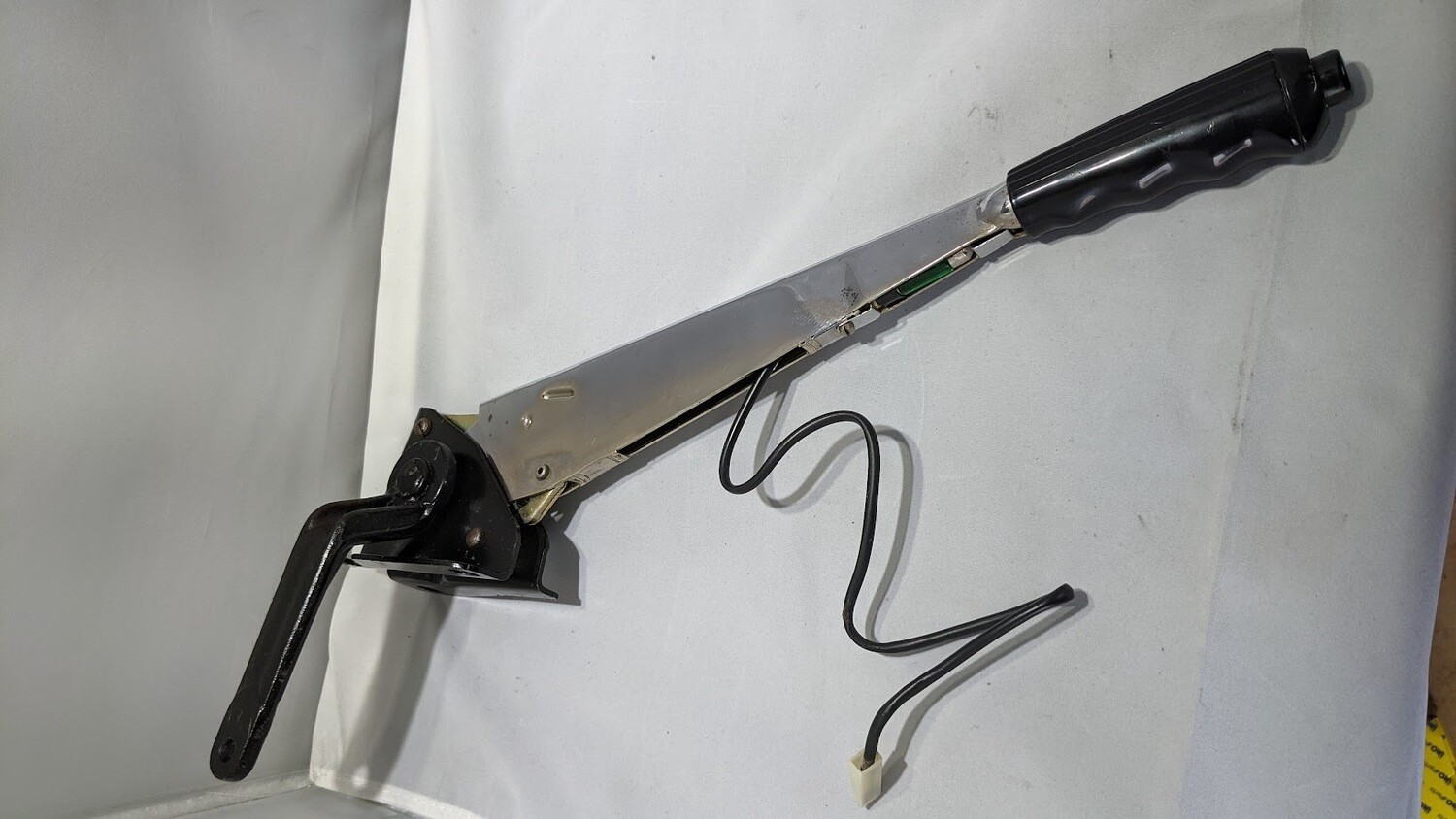 FERRARI 308 81 USA PARTS PARKING EMERGENCY BRAKE LEVER HANDLE 108965