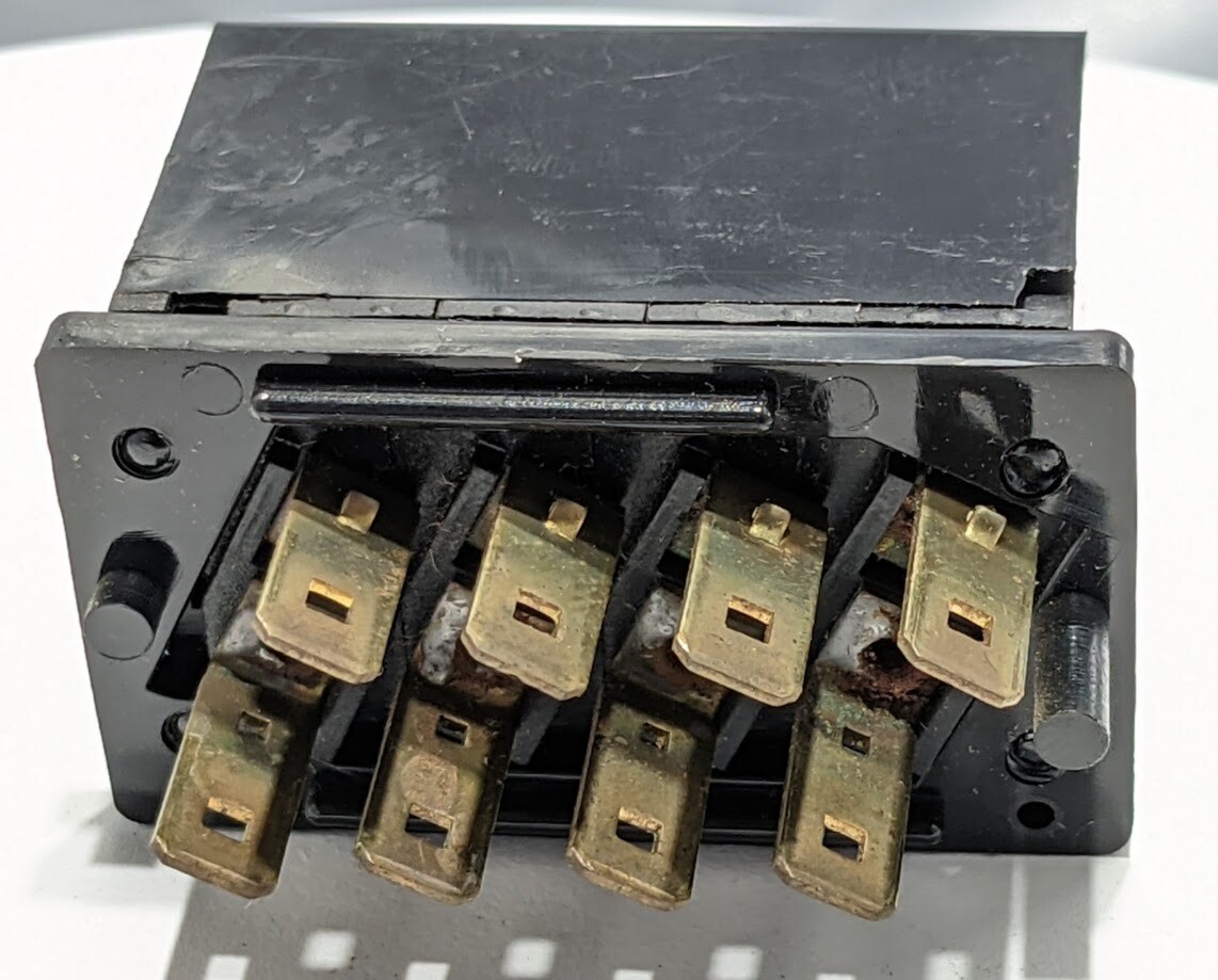 ROLLS ROYCE SILVER SPUR SPORIT CIRCUIT BREAKER UD18476 OTTER