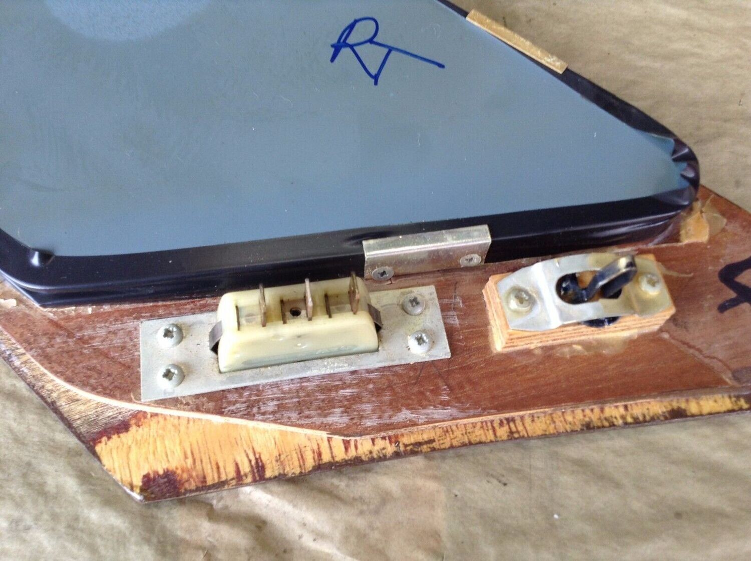 81 - 98 ROLLS ROYCE SILVER SPUR REAR RIGHT VANITY MIRROR