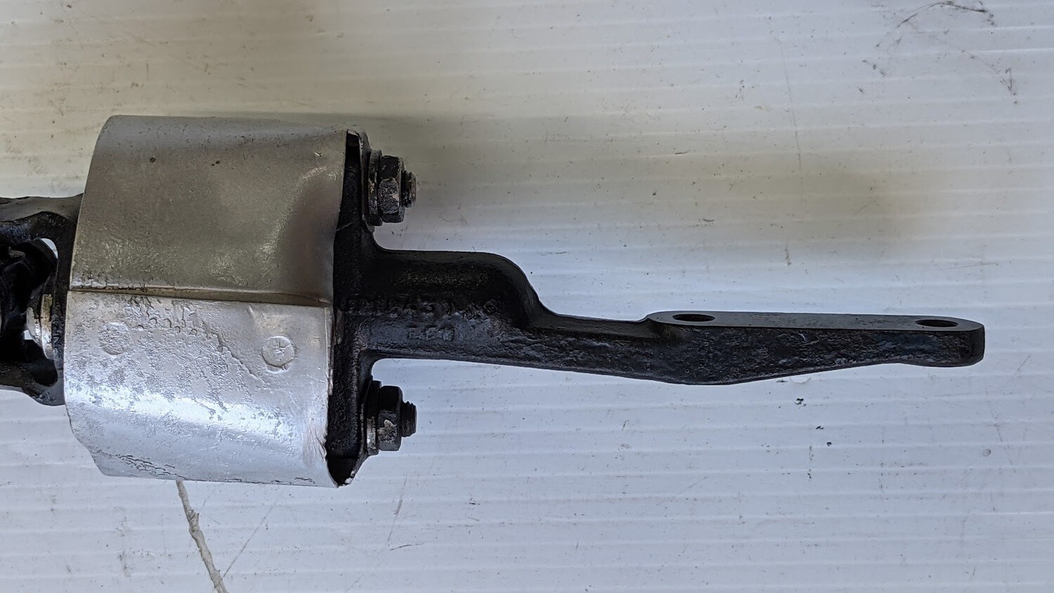 ROLLS ROYCE SILVER SHADOW II SILVER SPUR STEERING COLUMN LOWER SHAFT COMPLETE