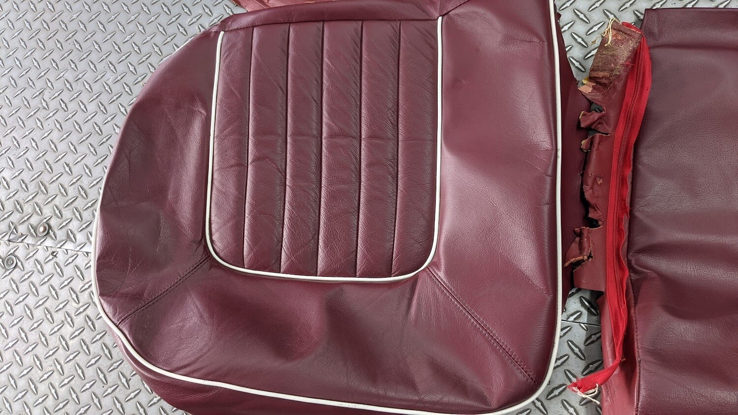 81 TO 94 Rolls Royce Silver Spur rear seat skin on Burgundy and white