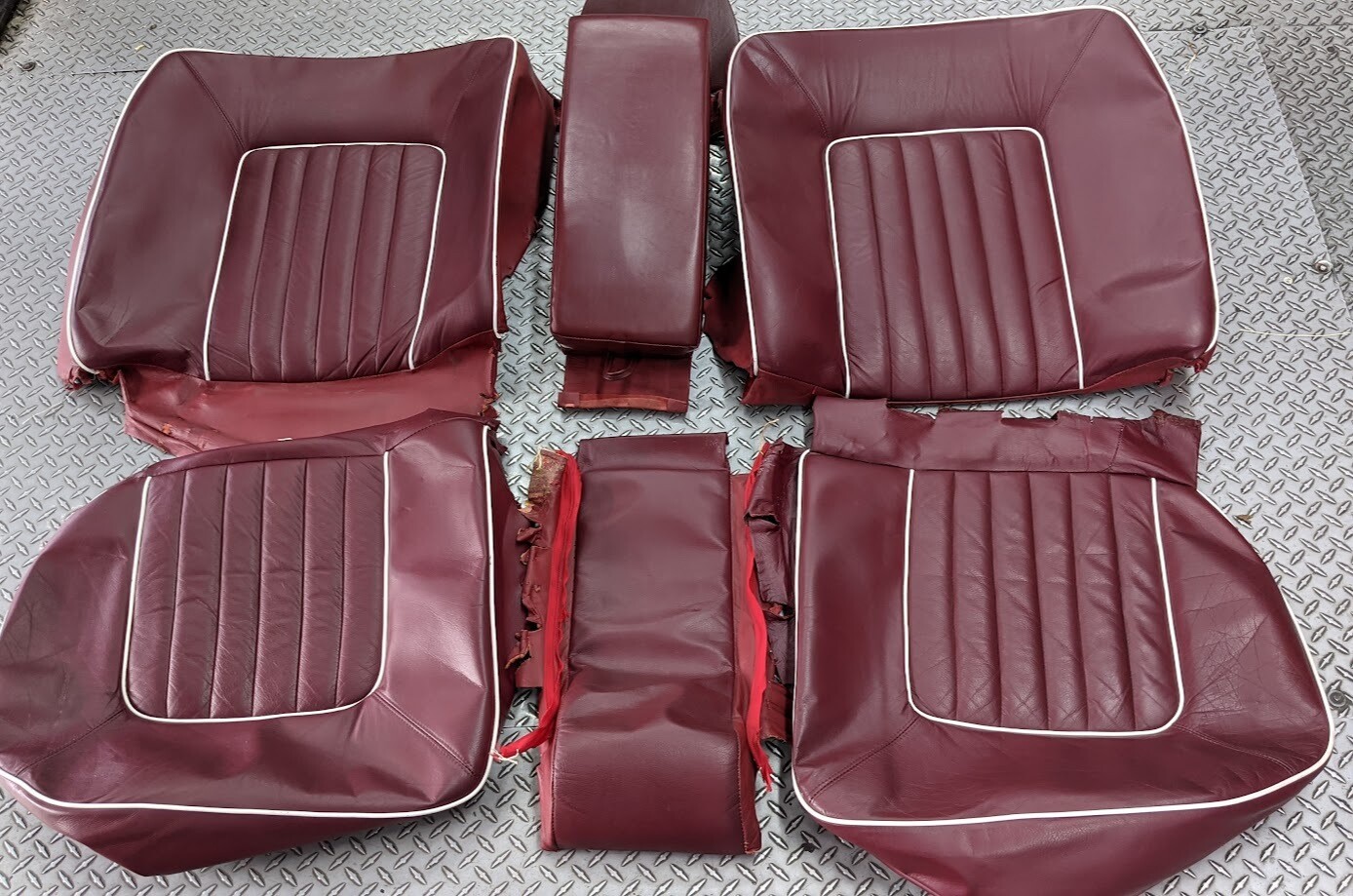 81 TO 94 Rolls Royce Silver Spur rear seat skin on Burgundy and white