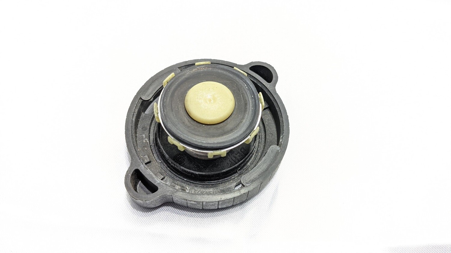 88 TO 99 Rolls Royce Silver Spirit Spur Dawn Corniche COOLANT RESERVOIR TANK cap UE70477 pre owned