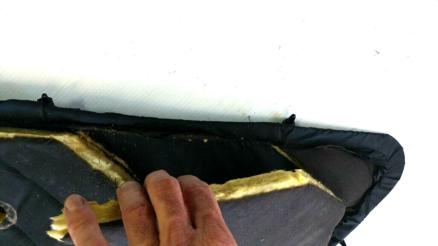 ROLLS ROYCE SILVER SHADOW Corniche HOOD PADDING INSULATION CENTER REAR UB13544