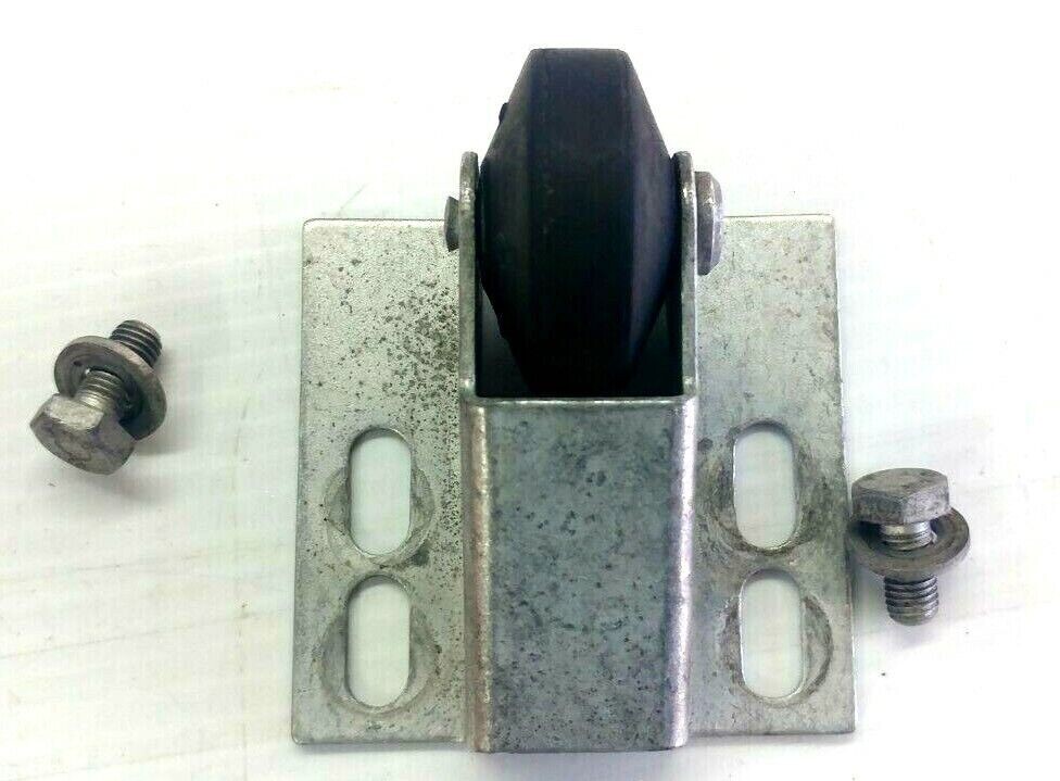 65 - 80 ROLLS ROYCE SILVER SHADOW HOOD FRONT ROLLER ALIGNER BRACKET UB16176