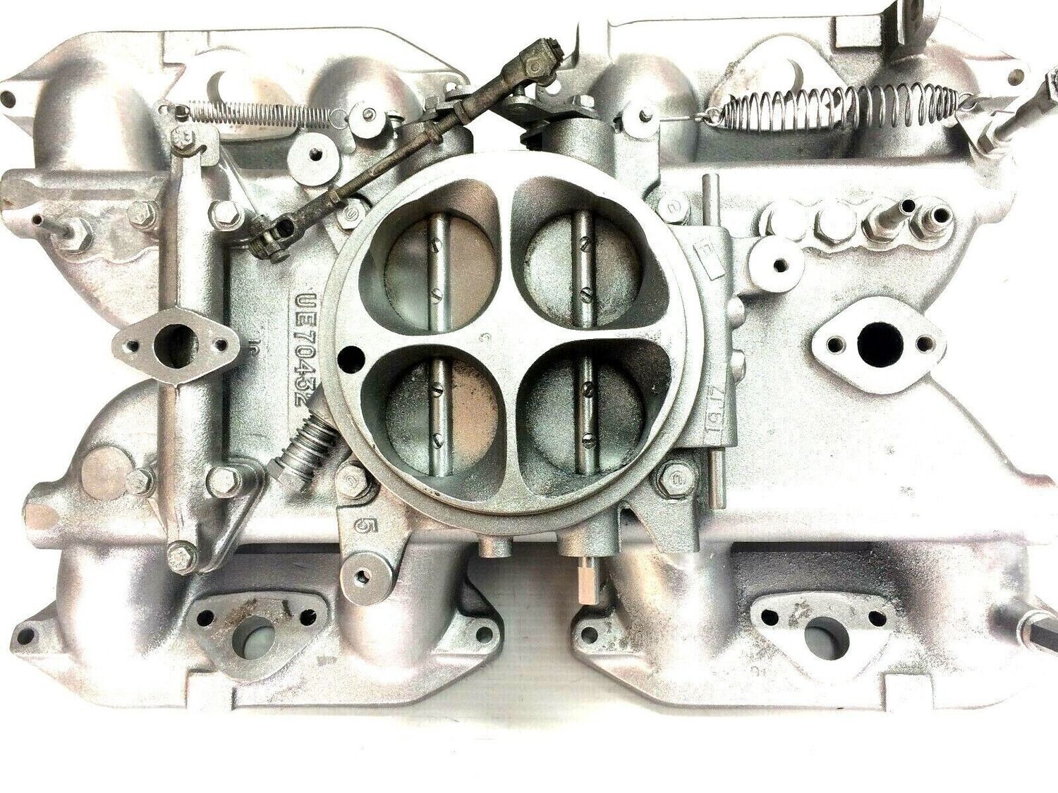 ROLLS ROYCE SILVER SPUR BENTLEY MULSANNE INLET INTAKE MANIFOLD UE70432